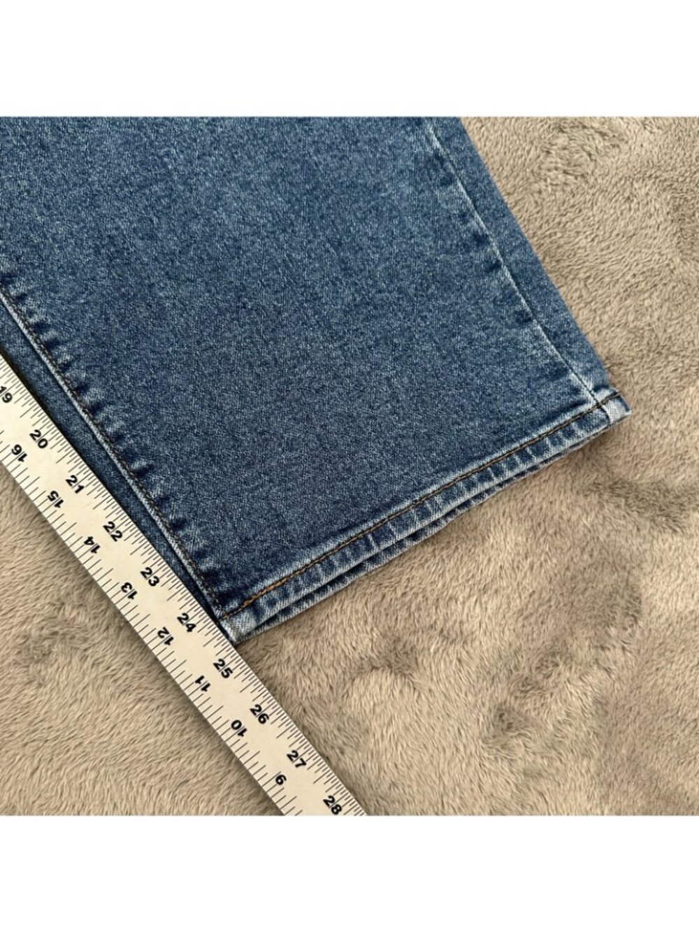 Levi's Wedgie Straight Leg Jeans Women's size 20W 20 W Medium Wash - Picture 6 of 7